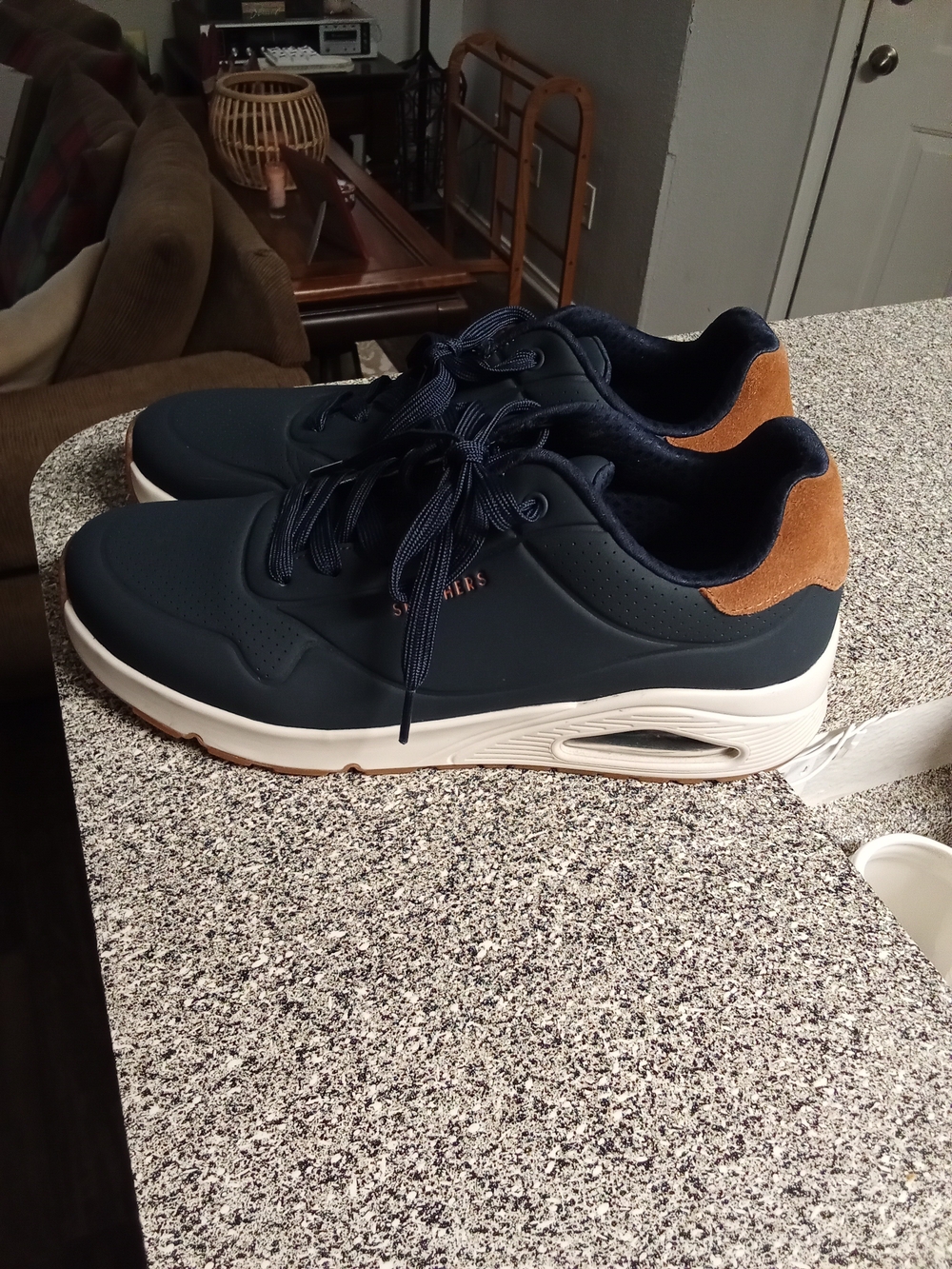 Men's Skechers Athletic Sneakers Size 10.5